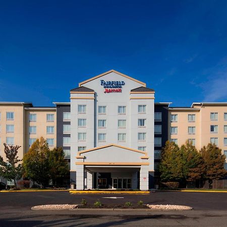 Fairfield Inn & Suites By Marriott Newark Liberty International Airport Exterior photo