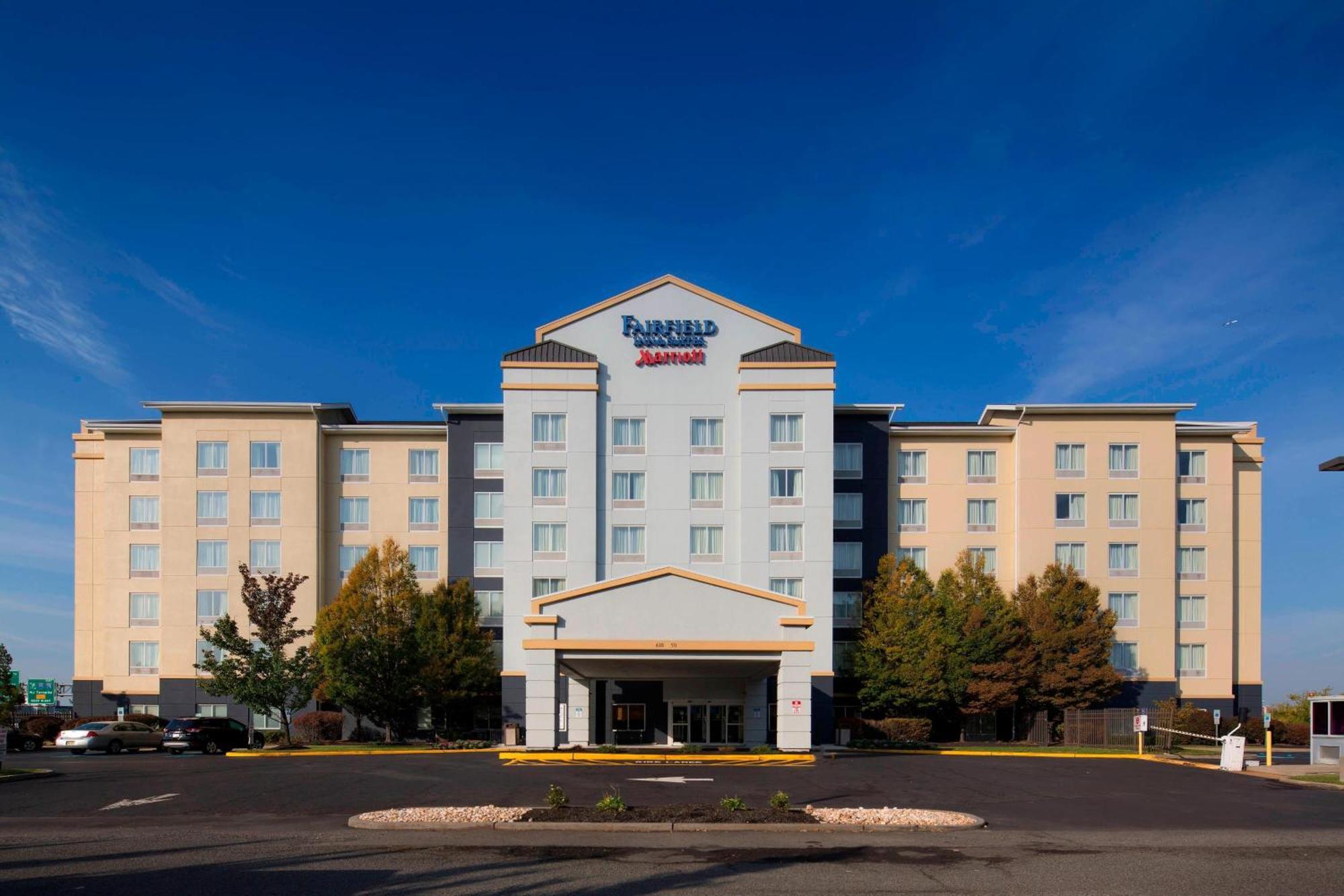 Fairfield Inn & Suites By Marriott Newark Liberty International Airport Exterior photo