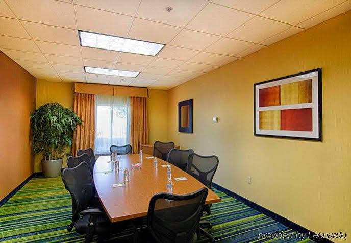 Fairfield Inn & Suites By Marriott Newark Liberty International Airport Exterior photo